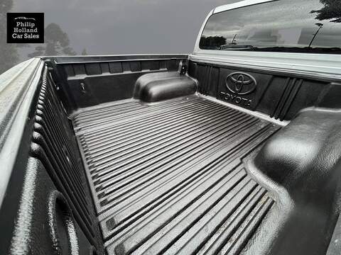Toyota Hilux D-4D Invincible - U9962