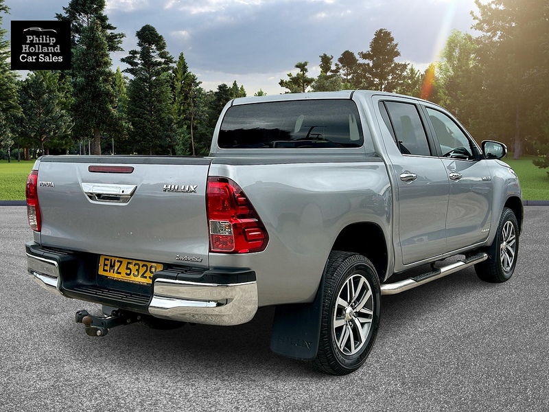 Toyota Hilux D-4D Invincible - U9962
