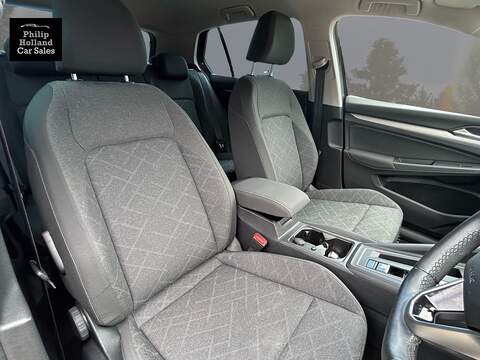 Volkswagen Golf TDI Life - U9969