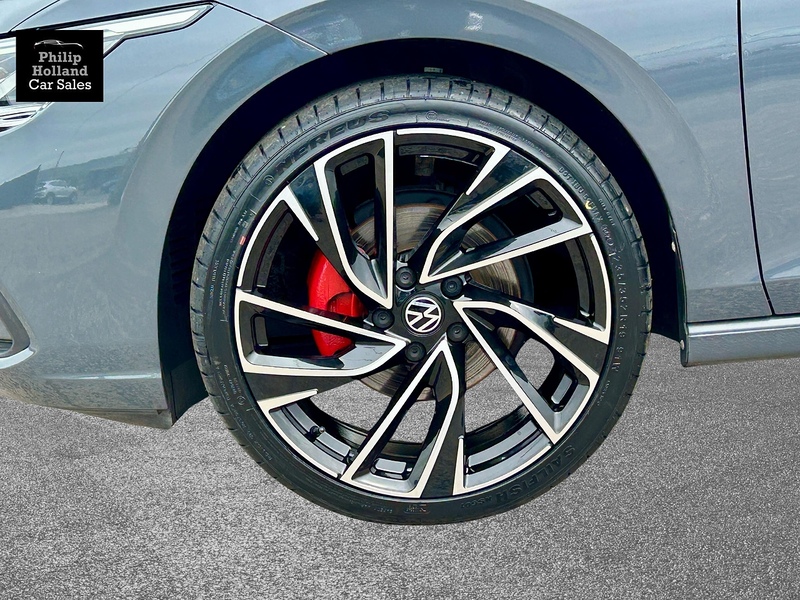 Volkswagen Golf TDI Life - U9969