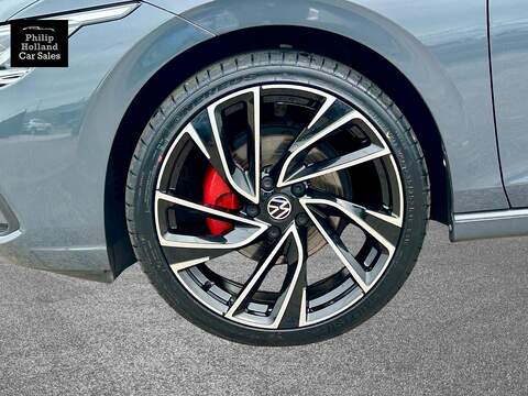 Volkswagen Golf TDI Life - U9969