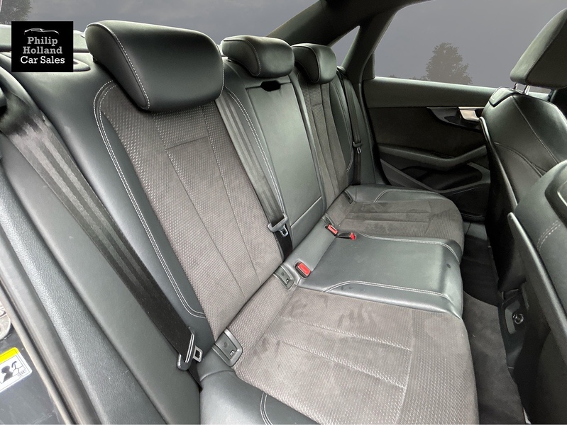 Audi A4 TDI Black Edition - U9985
