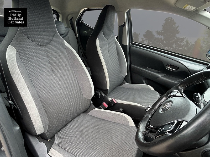 Toyota AYGO VVT-i x-play - U9987