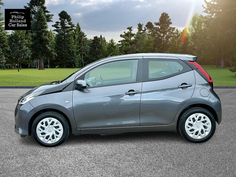 Toyota AYGO VVT-i x-play - U9987