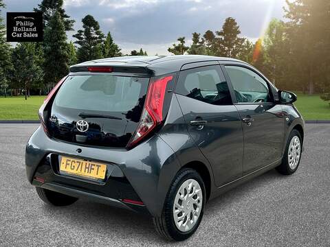Toyota AYGO VVT-i x-play - U9987