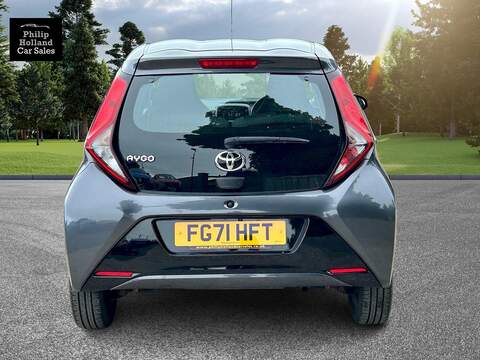 Toyota AYGO VVT-i x-play - U9987