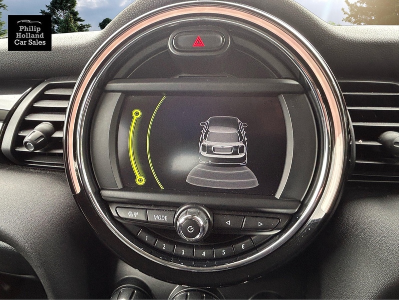 MINI Hatch Cooper Seven - U9988
