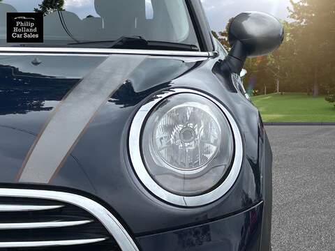 MINI Hatch Cooper Seven - U9988