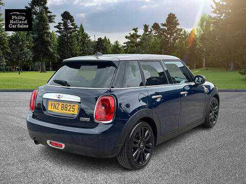 MINI Hatch Cooper Seven - U9988