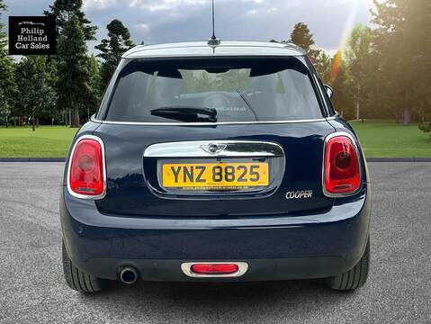 MINI Hatch Cooper Seven - U9988