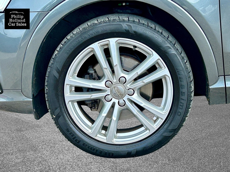 Audi Q3 S line - U9995