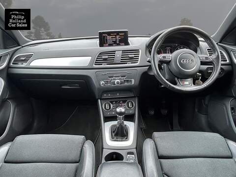 Audi Q3 S line - U9995