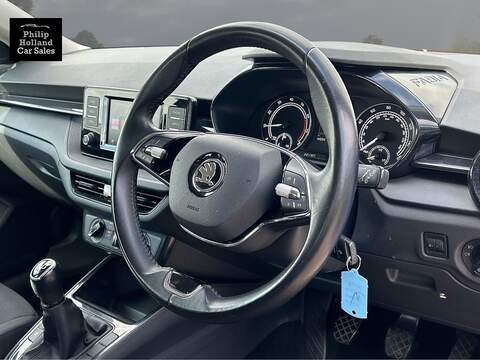 Skoda Fabia MPI SE Comfort - U9999