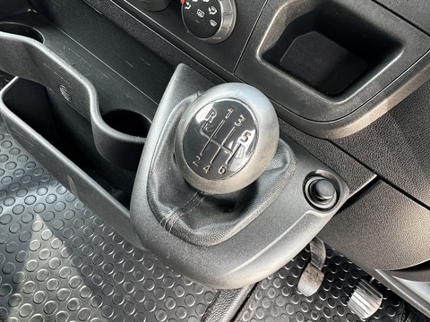 2.3 CDTi F3500 L3 7-Seat Crew Cab Dropside 2.3 4dr Dropside Manual Diesel