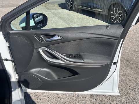 1.5 Turbo D SE Sports Tourer Euro 6 (s/s) 1.5 5dr Estate Manual Diesel