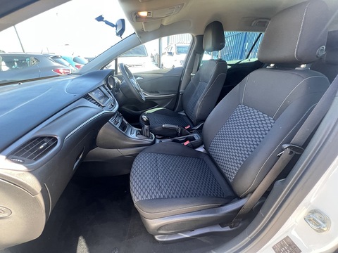 1.5 Turbo D SE Sports Tourer Euro 6 (s/s) 1.5 5dr Estate Manual Diesel