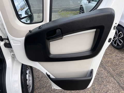 2.0 BlueHDI 35 Enterprise Heavy L3H2 [6-Seat] 2.0 Panel Van Manual Diesel