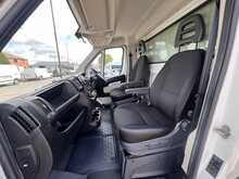 Citroen Relay 2.0 BlueHDi 35 Heavy L4 Box Body Euro 6 Diesel