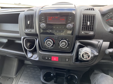 2.0 BlueHDi 35 Heavy L4 Box Body 2.0 2dr Chassis Cab Manual Diesel