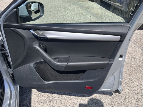 1.6 TDI [115 S Euro 6 (s/s) 1.6 5dr Estate Manual Diesel