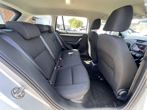 1.6 TDI [115 S Euro 6 (s/s) 1.6 5dr Estate Manual Diesel