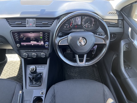 1.6 TDI [115 S Euro 6 (s/s) 1.6 5dr Estate Manual Diesel