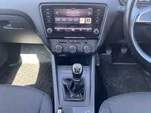 Skoda Octavia 1.6 TDI [115] S Euro 6 (s/s) Diesel Estate Car Manual