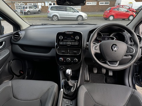 1.5 dCi [90] Play 1.5 5dr Hatchback Manual Diesel