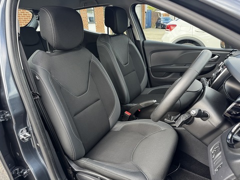 1.5 dCi [90] Play 1.5 5dr Hatchback Manual Diesel