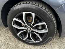 Renault Clio 1.5 dCi [90] Play 5-Door Hatchback Euro 6 Diesel Manual