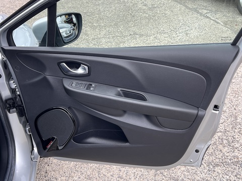 1.5 dCi [90] Play 1.5 5dr Hatchback Manual Diesel