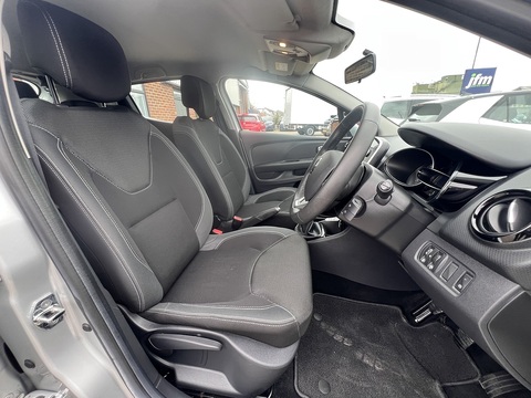 1.5 dCi [90] Play 1.5 5dr Hatchback Manual Diesel