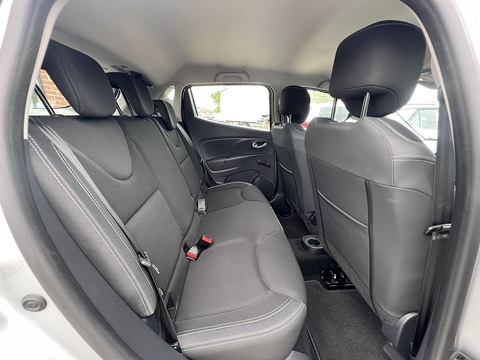 1.5 dCi [90] Play 1.5 5dr Hatchback Manual Diesel