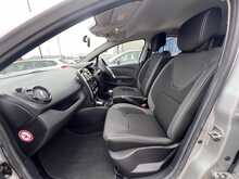 Renault Clio 1.5 dCi [90] Play 5-Door Hatchback Euro 6 Diesel Manual