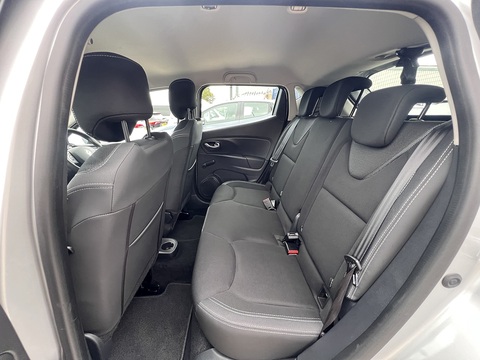 1.5 dCi [90] Play 1.5 5dr Hatchback Manual Diesel