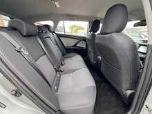 Toyota Avensis 2.0 D-4D [143] Business Edition Euro 6 Diesel Manual Estate Car