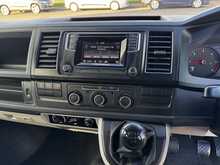 Volkswagen Transporter T30 2.0 TDi Startline Kombi 5-Seat Combi/Window Van Euro 5 Diesel Manual