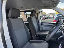 Volkswagen Transporter T30 2.0 TDi Startline Kombi 5-Seat Combi/Window Van Euro 5 Diesel Manual