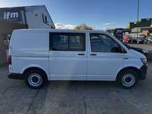 Volkswagen Transporter T30 2.0 TDi Startline Kombi 5-Seat Combi/Window Van Euro 5 Diesel Manual