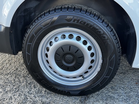 T30 2.0 TDi Startline Kombi 2.0 5dr Window Van Manual Diesel