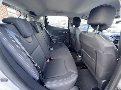 1.5dCi [90] Play 1.5 5dr Hatchback Manual Diesel