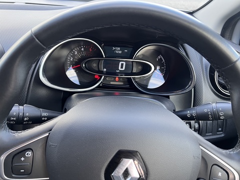 1.5dCi [90] Play 1.5 5dr Hatchback Manual Diesel