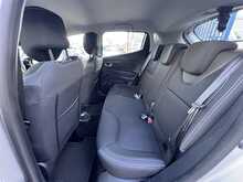 Renault Clio 1.5 dCi [90] Play 5-Door Hatchback Euro 6 Diesel Manual