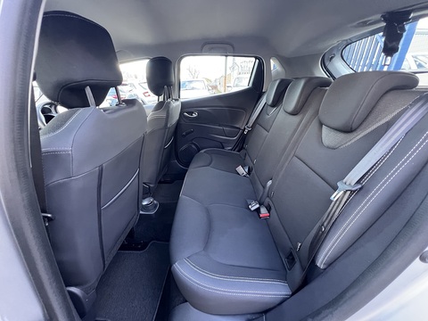 1.5dCi [90] Play 1.5 5dr Hatchback Manual Diesel