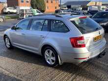 Skoda Octavia 1.6 TDI SCR SE Technology Euro 6 Diesel Manual Estate Car