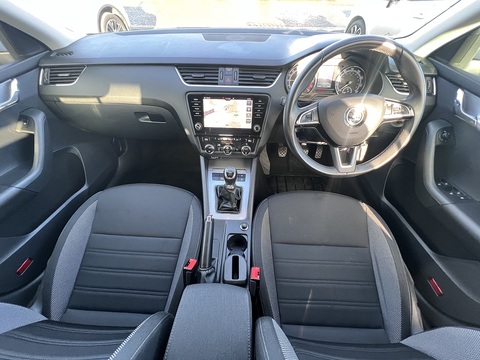 1.6 TDI SCR SE Technology (Euro 6) 1.6 5dr Estate Manual Diesel