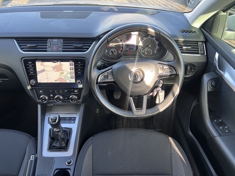 1.6 TDI SCR SE Technology (Euro 6) 1.6 5dr Estate Manual Diesel