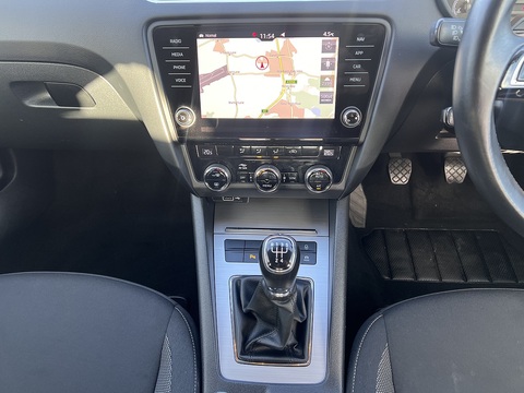 1.6 TDI SCR SE Technology (Euro 6) 1.6 5dr Estate Manual Diesel