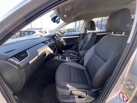 1.6 TDI SCR SE Technology (Euro 6) 1.6 5dr Estate Manual Diesel