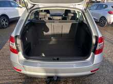 Skoda Octavia 1.6 TDI SCR SE Technology Euro 6 Diesel Manual Estate Car